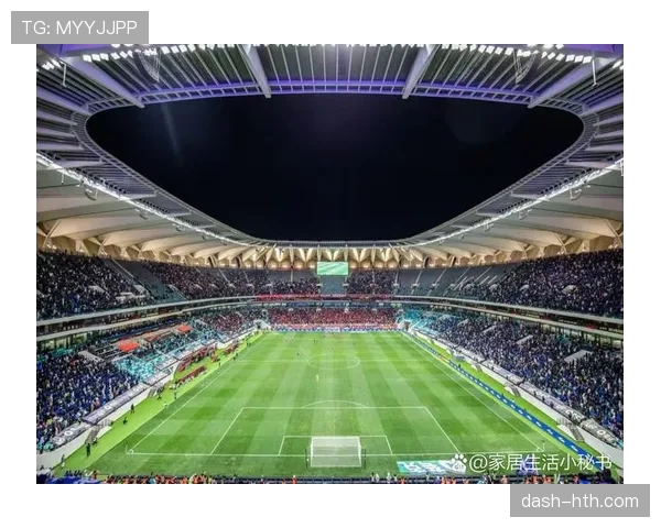 上海申花八万人主场气氛热烈，球迷助威助力球队再创佳绩