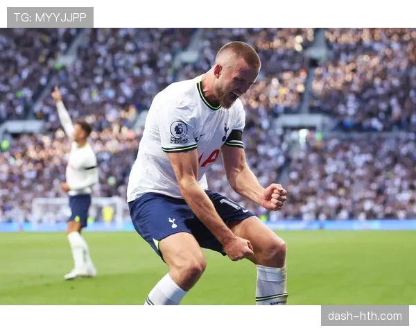 德里赫特防守表现出色，成为球队后防坚实屏障