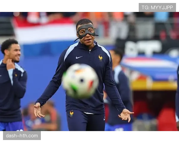 姆巴佩展现领袖风采,助法国队逆转取胜状态回升引关注 姆巴佩展现领袖风采,助法国队逆转取胜状态回升引关注